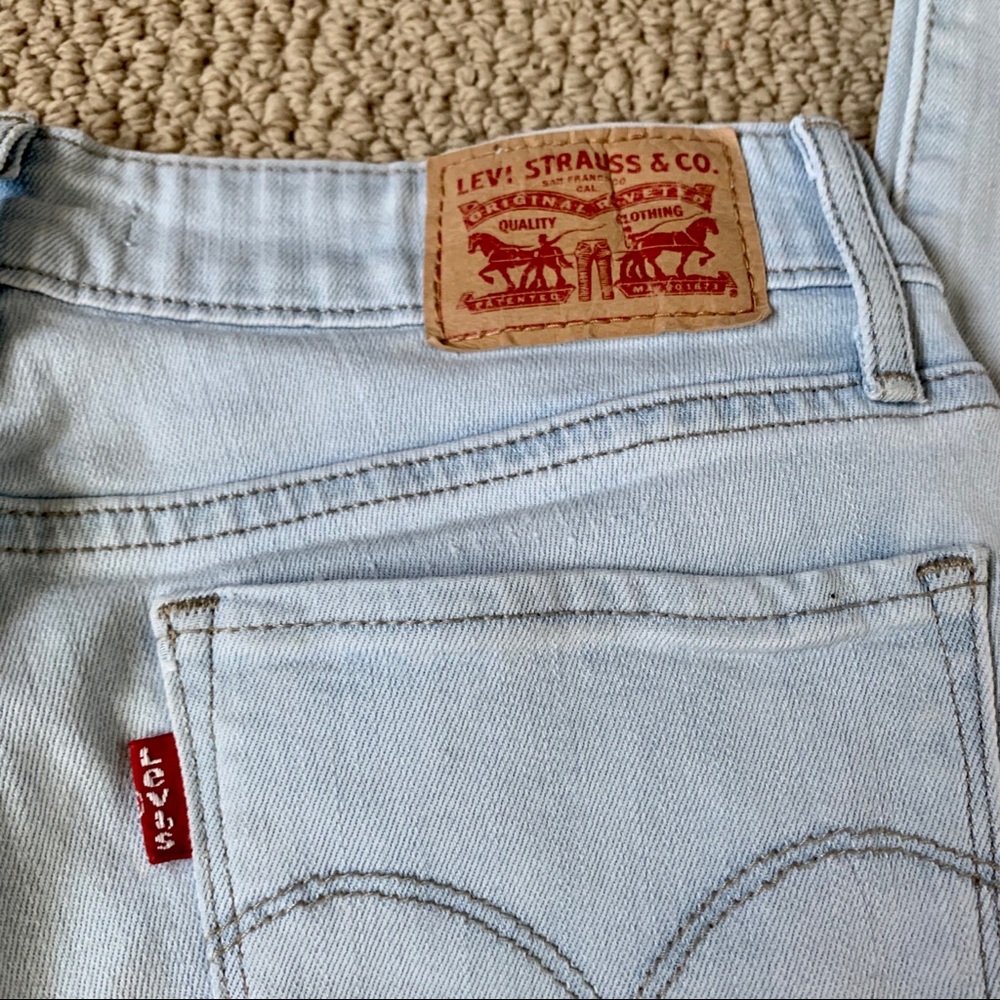 Levi’s 711 Skinny